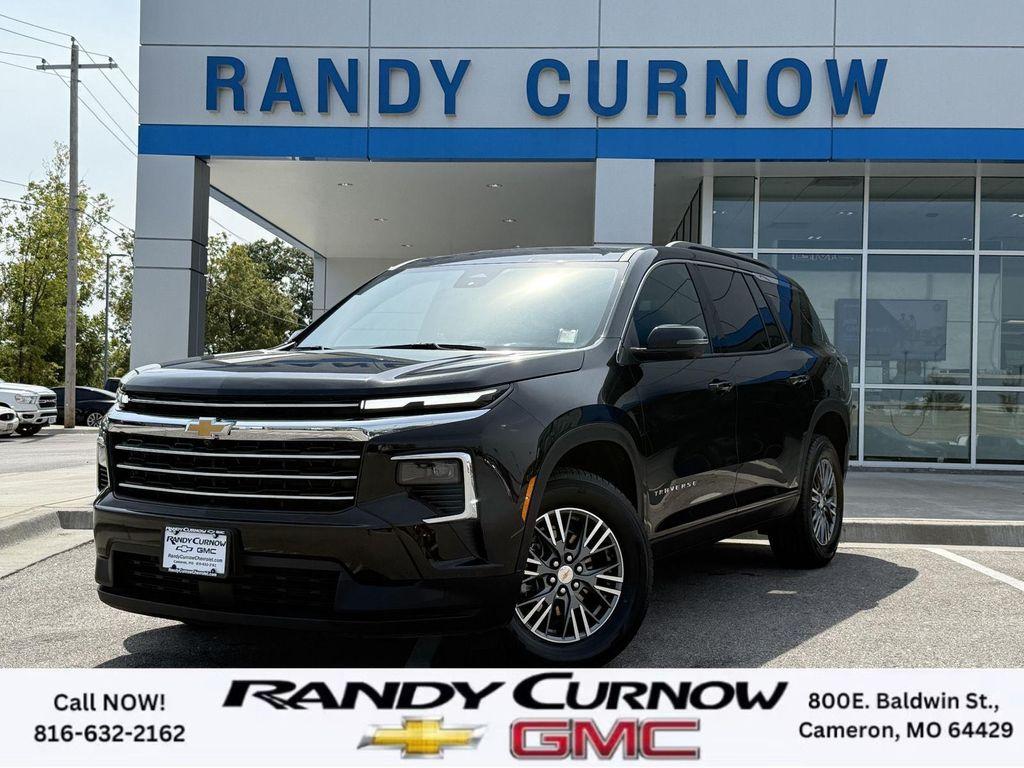 used 2024 Chevrolet Traverse car, priced at $37,898