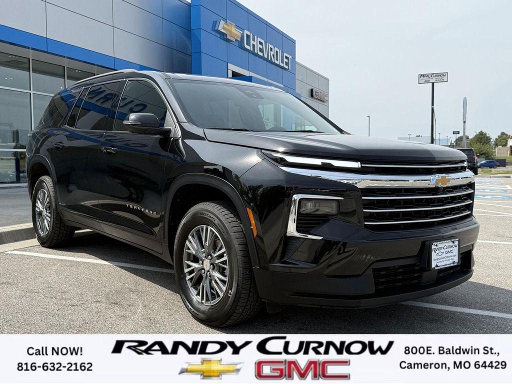 used 2024 Chevrolet Traverse car, priced at $37,898