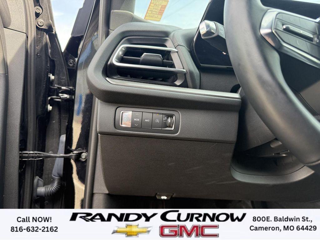 used 2024 Chevrolet Traverse car, priced at $37,898