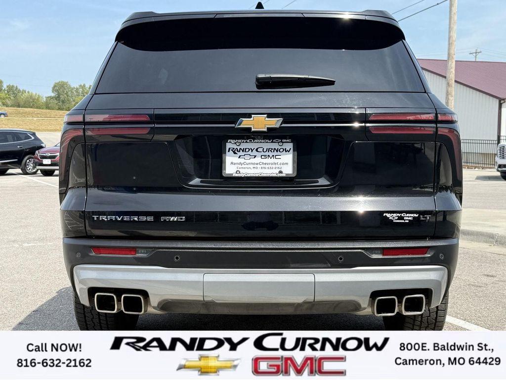 used 2024 Chevrolet Traverse car, priced at $37,898