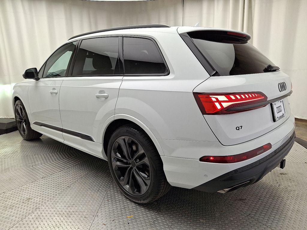 new 2026 Audi Q7 car, priced at $78,445