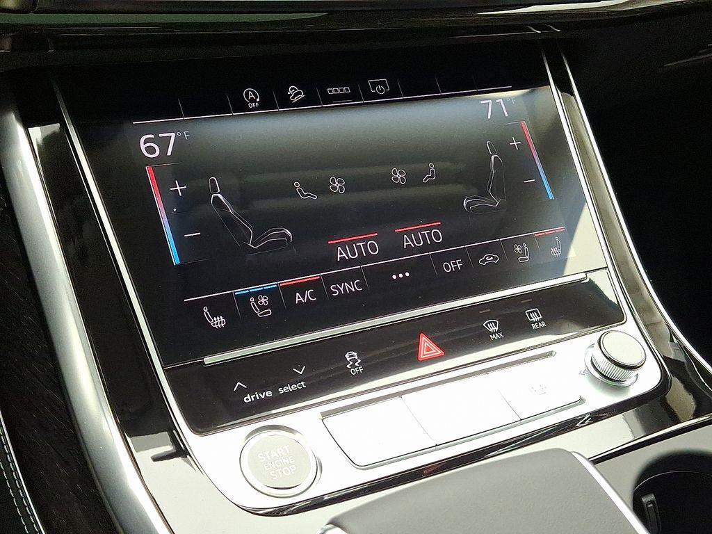 new 2025 Audi Q7 car, priced at $76,990