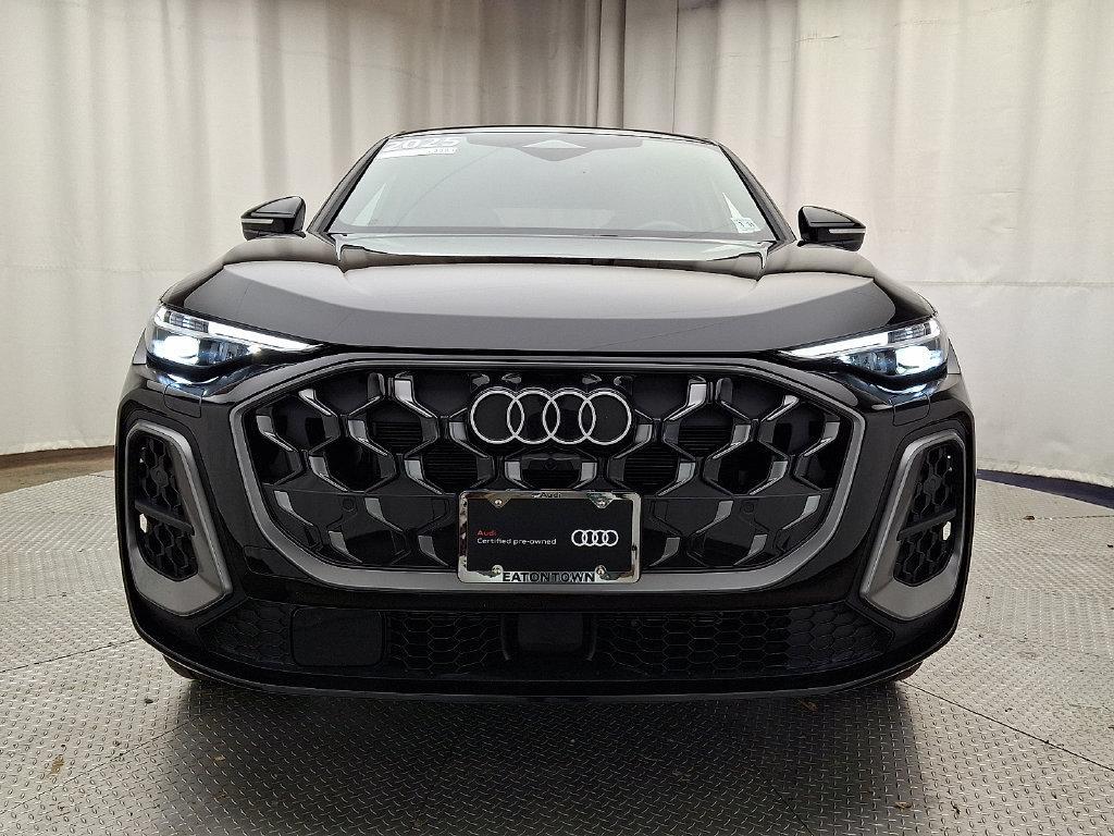 Audi Q5 view 2