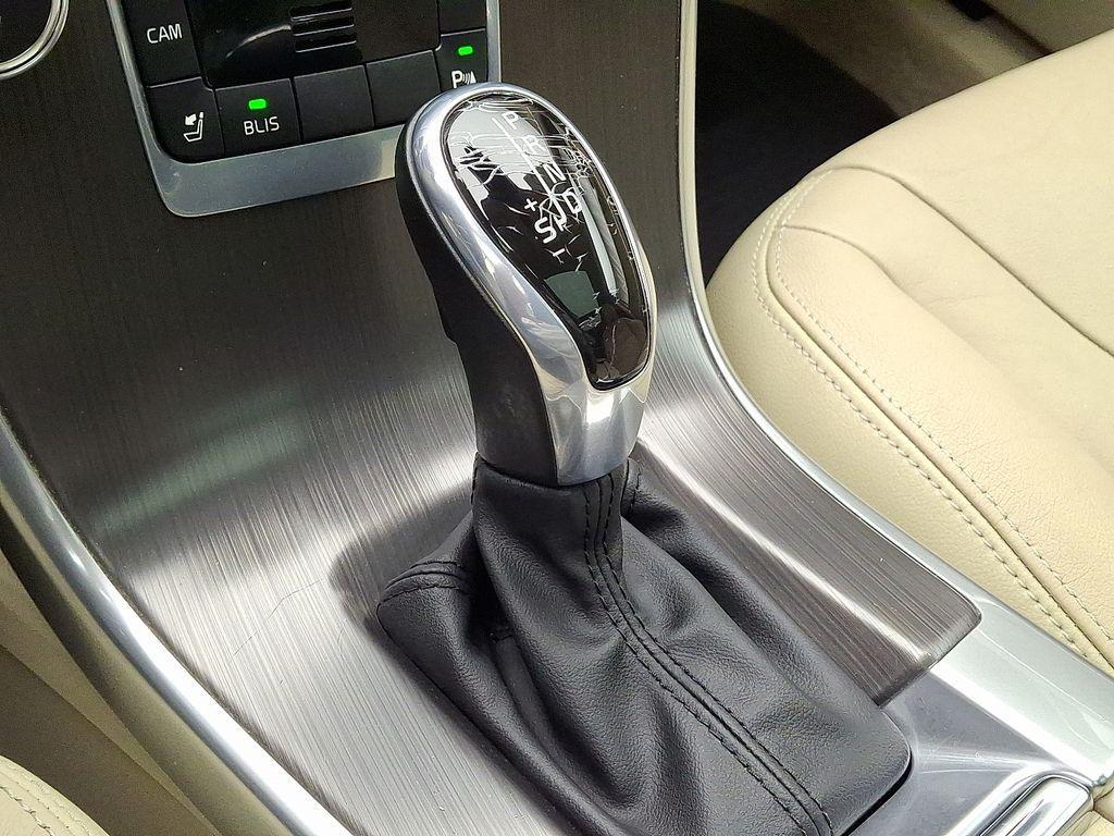 used 2016 Volvo XC60 car, priced at $11,200