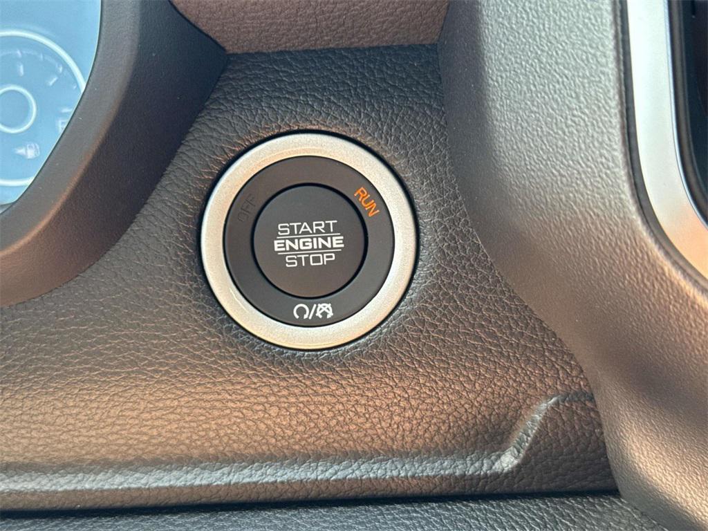 new 2025 Ram 1500 car, priced at $53,980