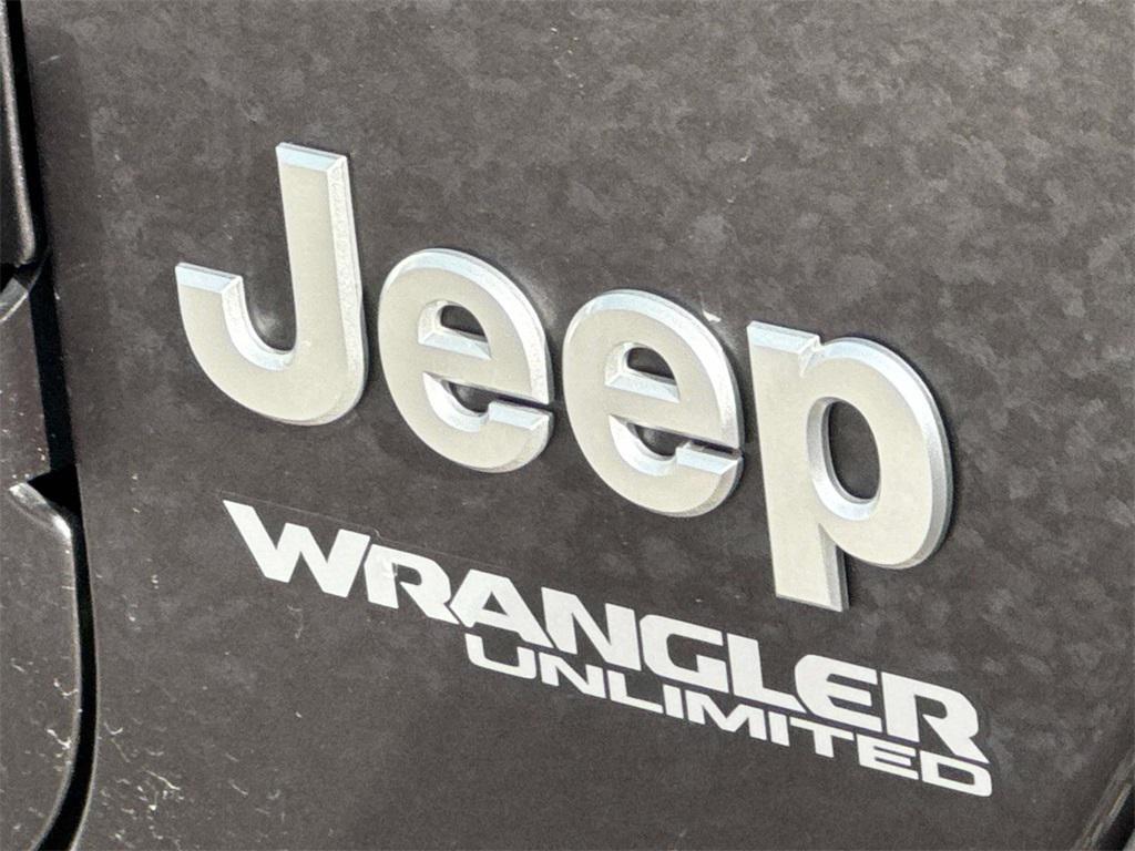 used 2021 Jeep Wrangler Unlimited car, priced at $28,000