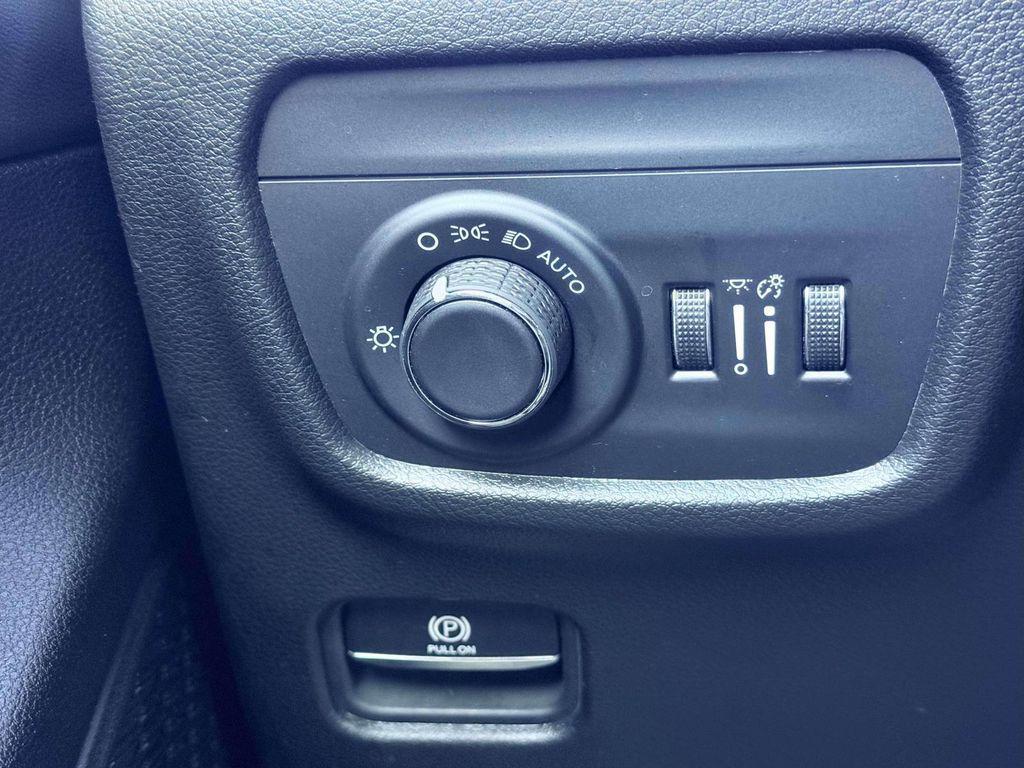 used 2024 Jeep Grand Cherokee car, priced at $32,799
