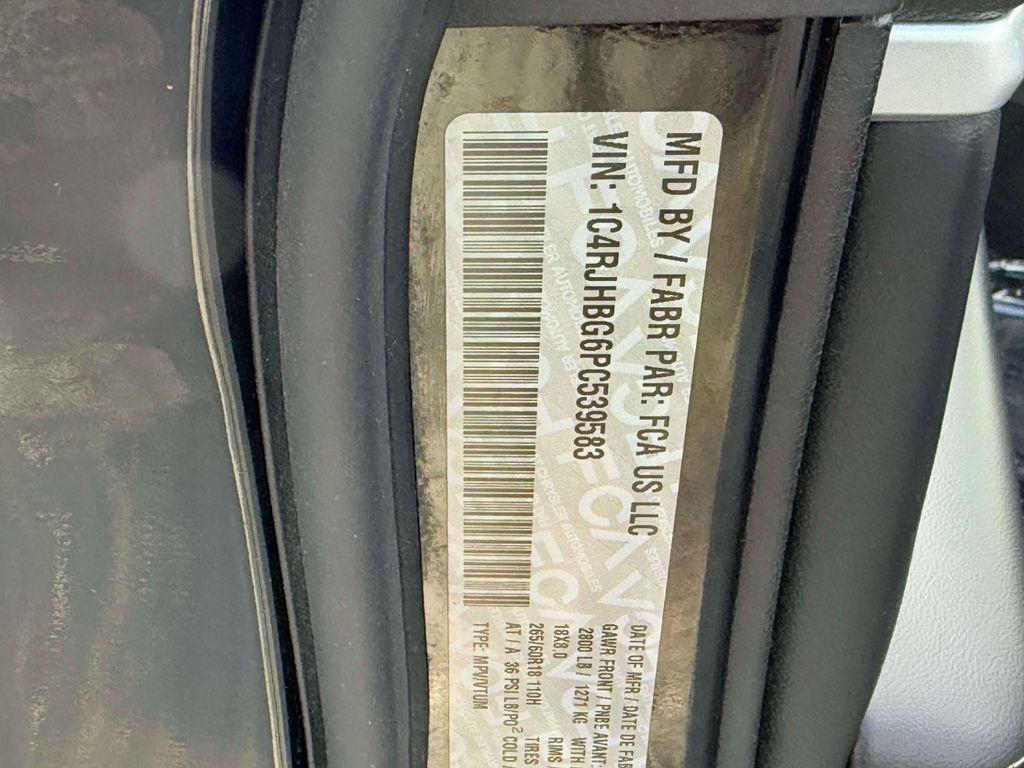 used 2023 Jeep Grand Cherokee car, priced at $26,299