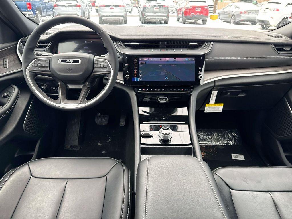 new 2026 Jeep Grand Cherokee car, priced at $45,715