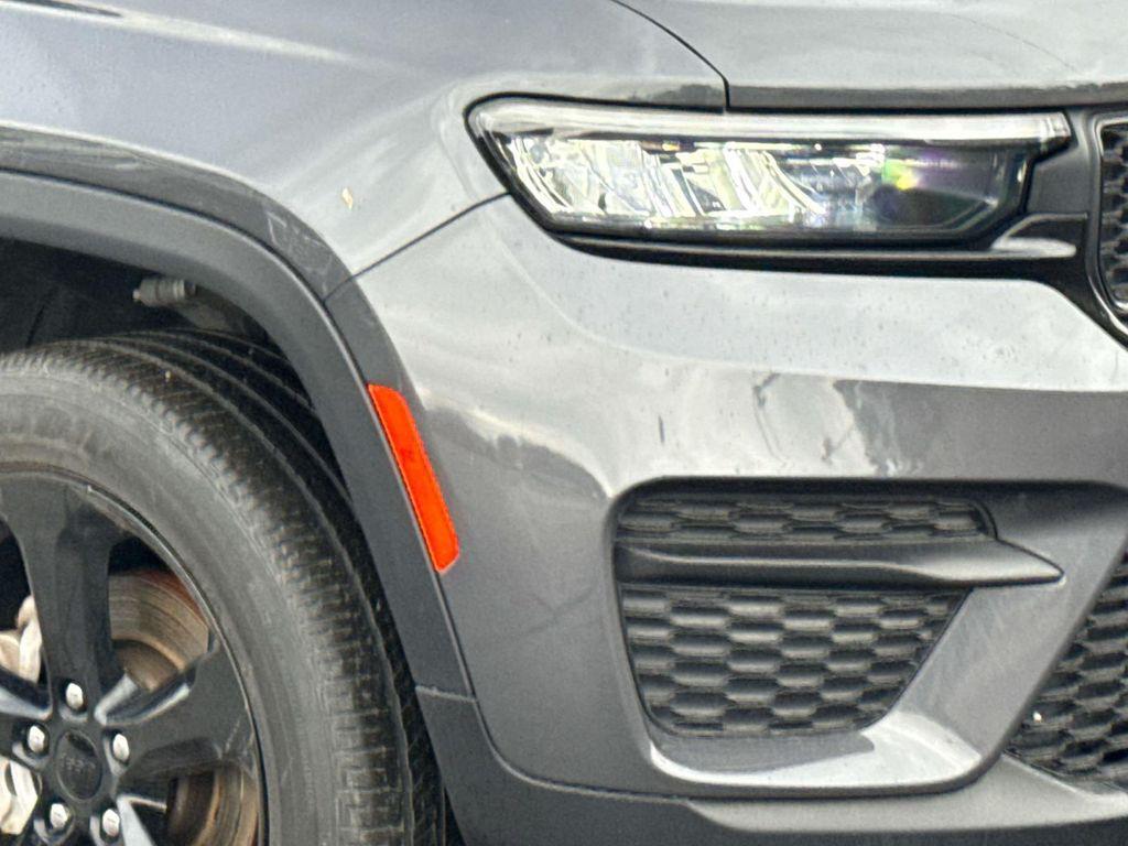 used 2024 Jeep Grand Cherokee car, priced at $33,299