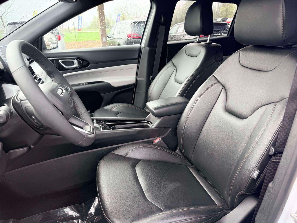 used 2024 Jeep Compass car, priced at $25,299