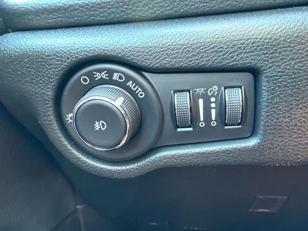 new 2026 Chrysler Pacifica car, priced at $58,714