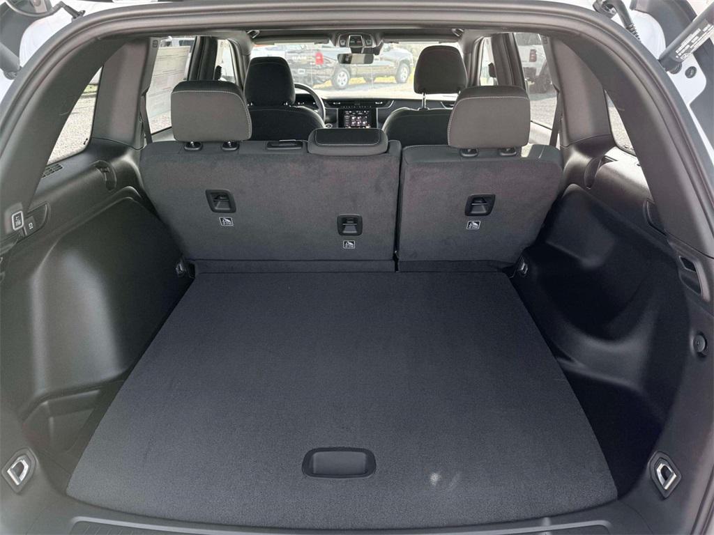 new 2025 Jeep Grand Cherokee car, priced at $41,136