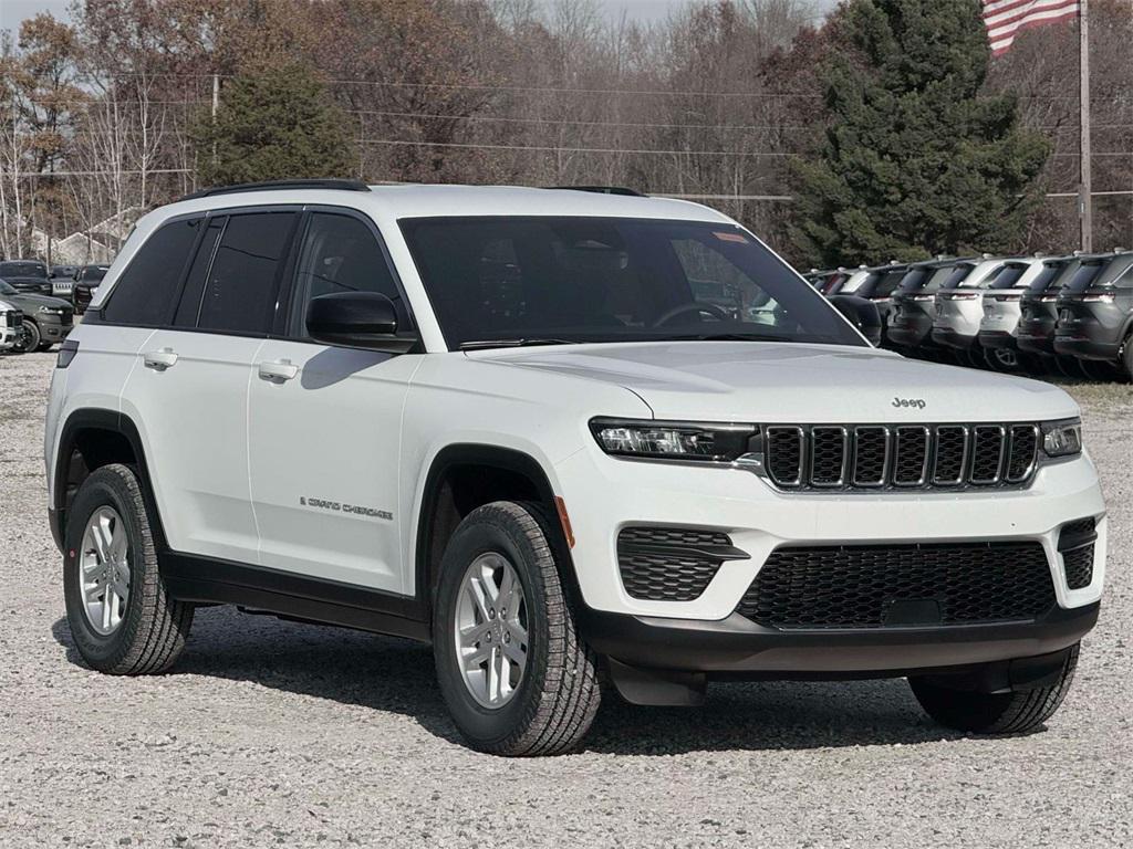 new 2025 Jeep Grand Cherokee car, priced at $41,136