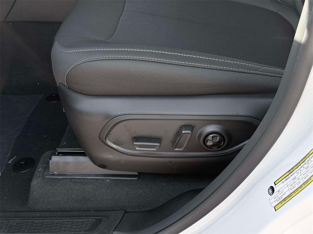 new 2025 Jeep Grand Cherokee car, priced at $41,136