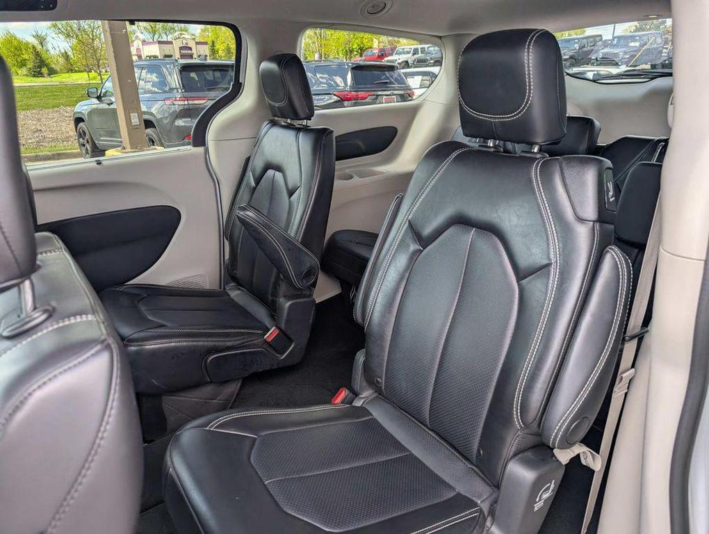 used 2024 Chrysler Pacifica car, priced at $29,299