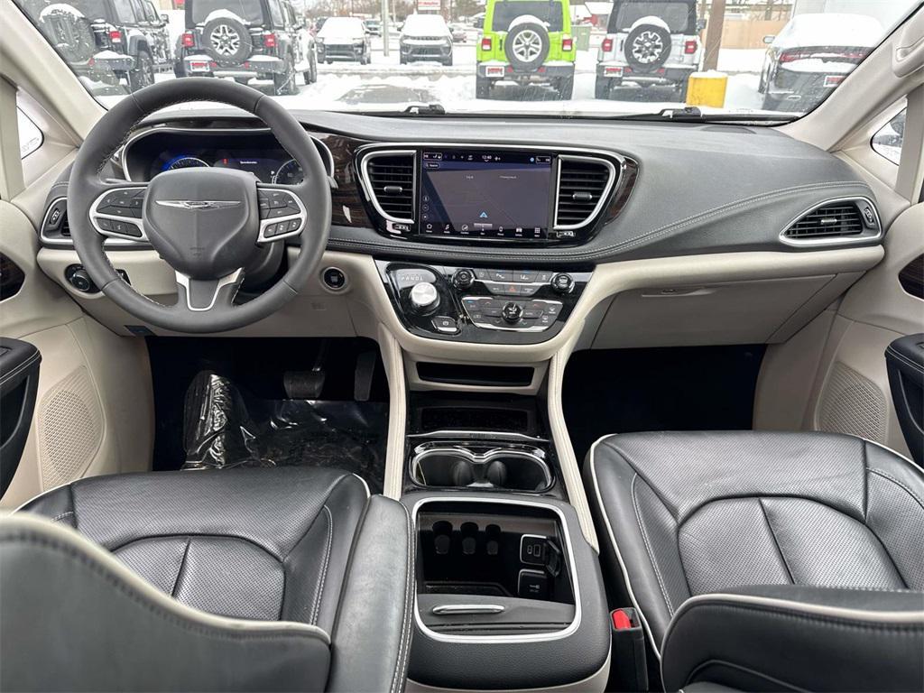 used 2024 Chrysler Pacifica car, priced at $34,000
