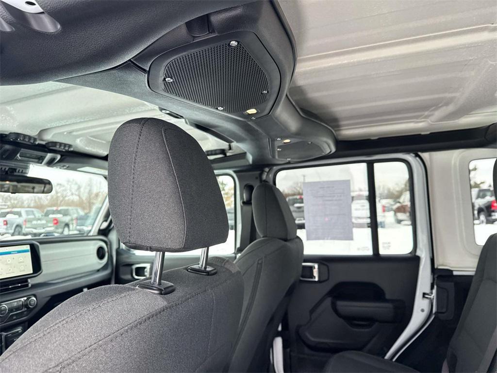 new 2026 Jeep Wrangler car, priced at $51,917