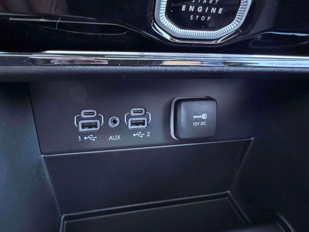 new 2026 Jeep Grand Cherokee car, priced at $52,104