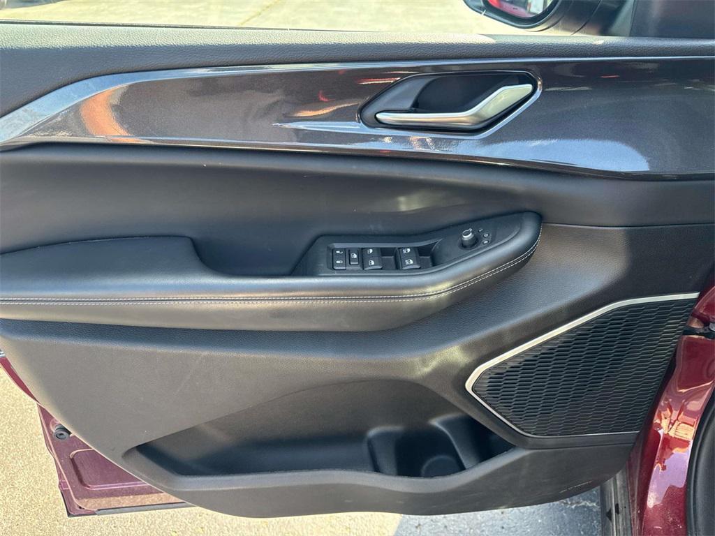 used 2022 Jeep Grand Cherokee car, priced at $25,700