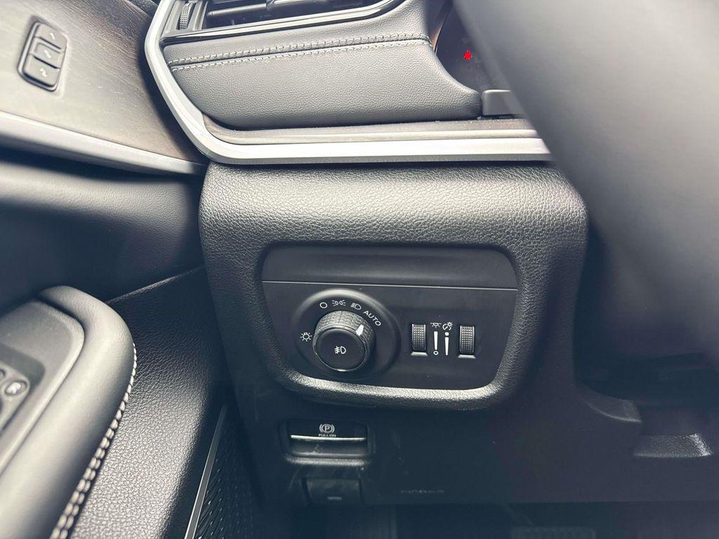 new 2026 Jeep Grand Cherokee car, priced at $46,225