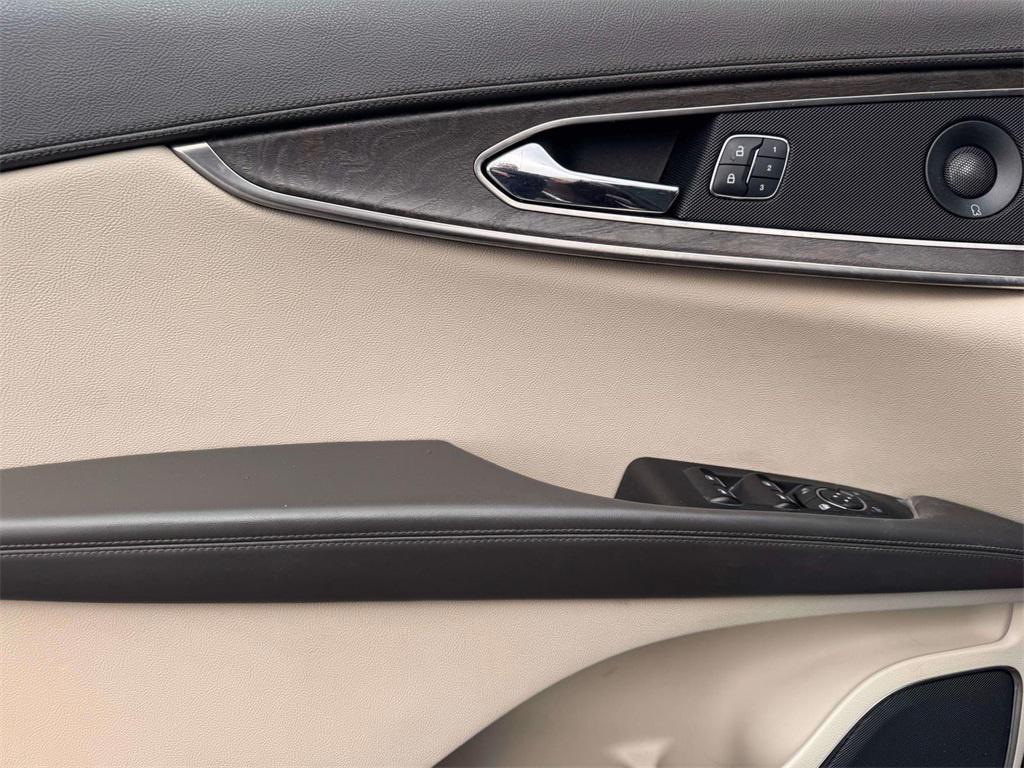 used 2020 Lincoln Nautilus car, priced at $20,000