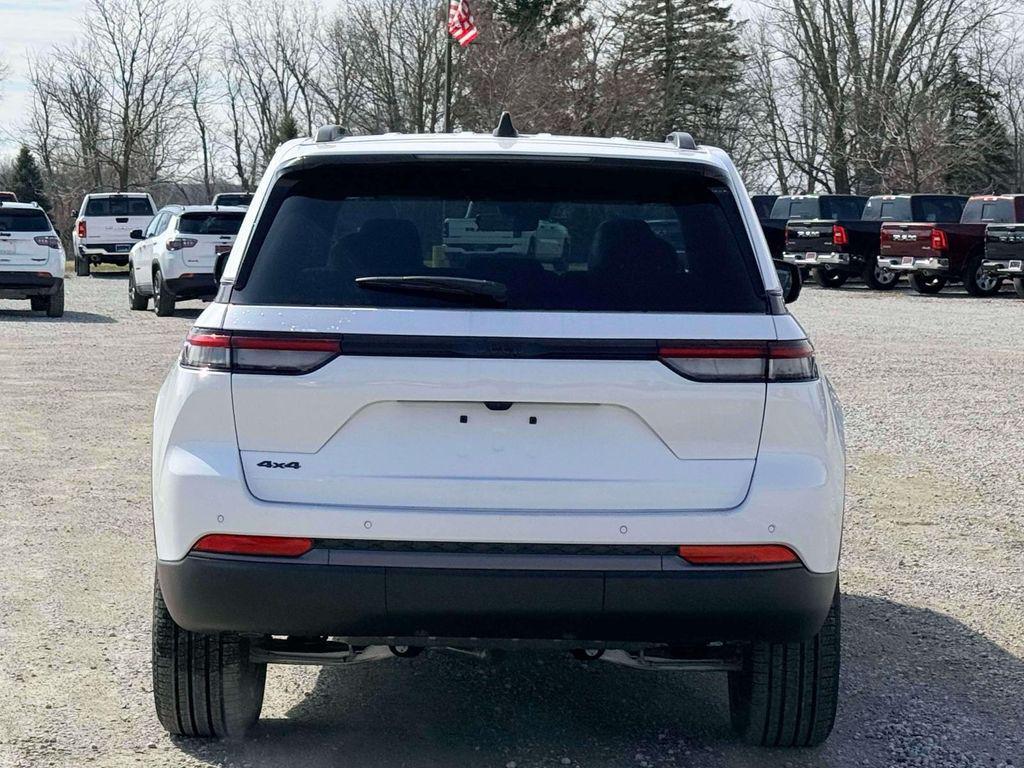 new 2026 Jeep Grand Cherokee car, priced at $50,934
