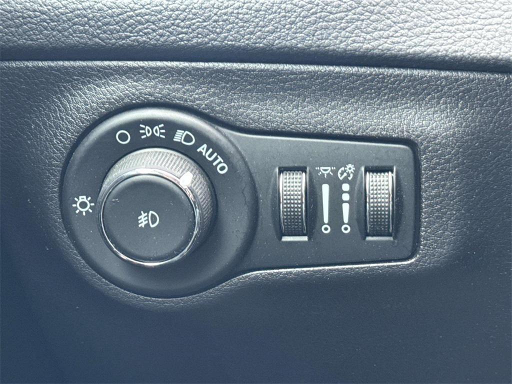 used 2021 Jeep Compass car, priced at $12,500