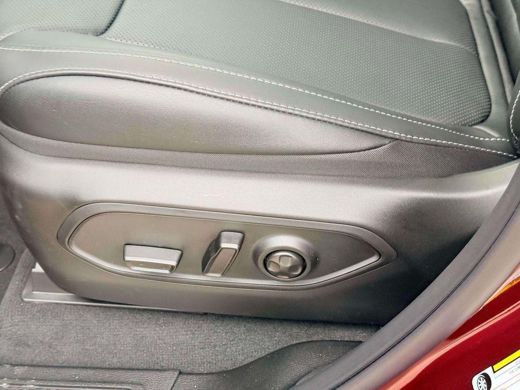 new 2026 Jeep Grand Cherokee car, priced at $54,929