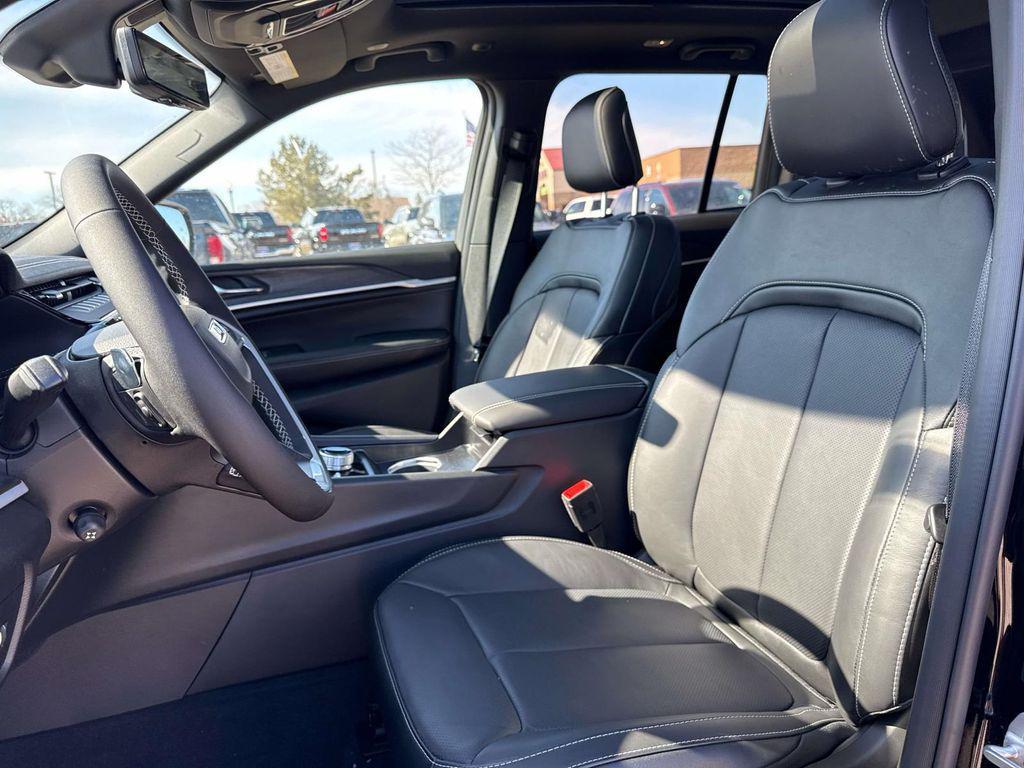 new 2026 Jeep Grand Cherokee car, priced at $55,104