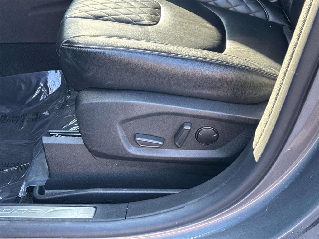 used 2024 Ford Edge car, priced at $27,000