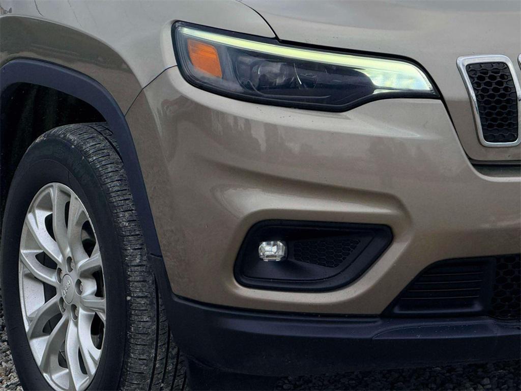 used 2019 Jeep Cherokee car, priced at $11,500