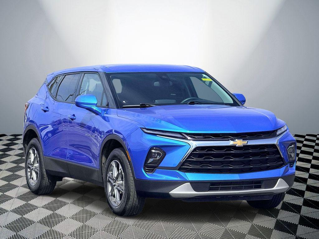 used 2025 Chevrolet Blazer car, priced at $26,299