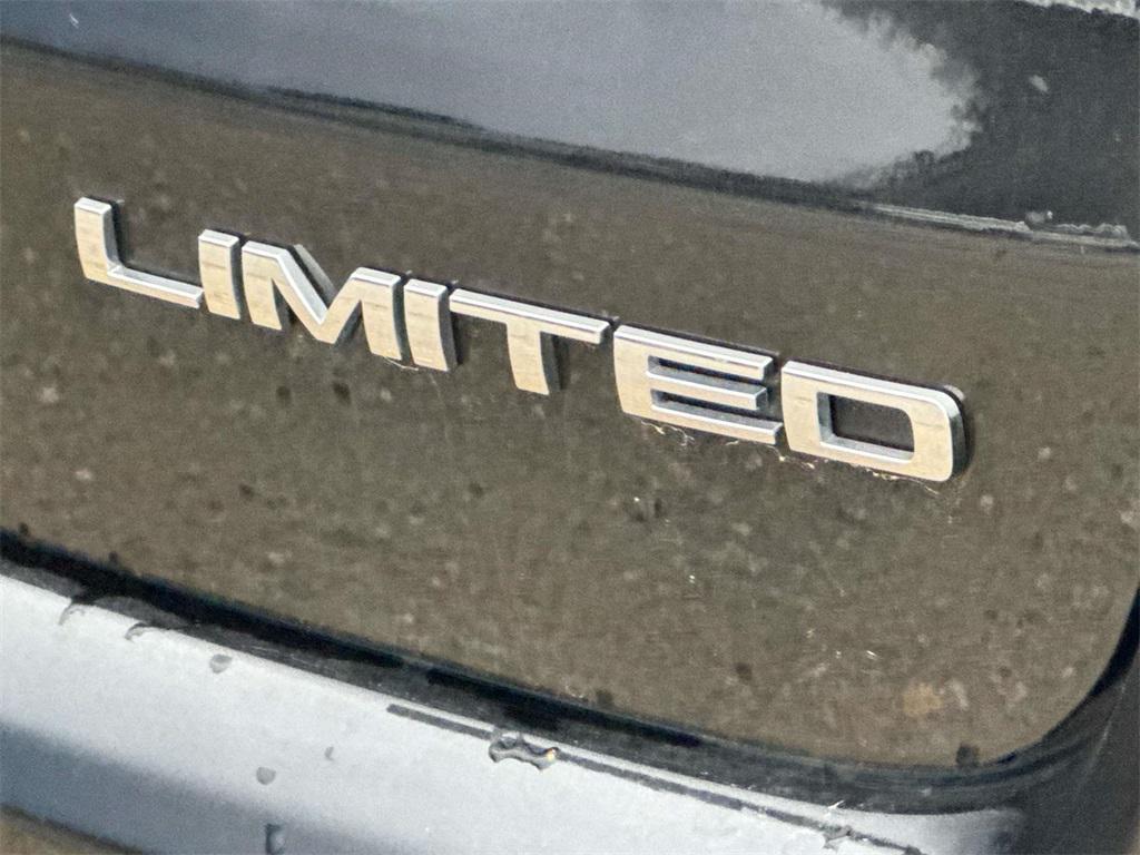 used 2022 Jeep Compass car, priced at $20,000