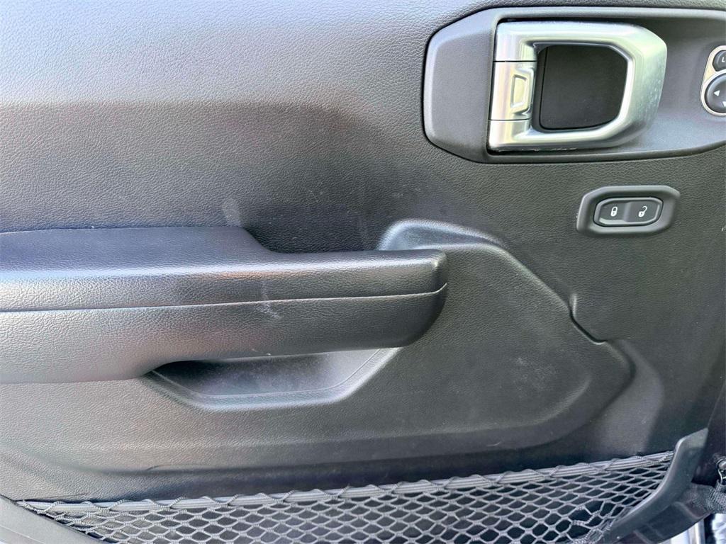 used 2021 Jeep Wrangler Unlimited car, priced at $33,000