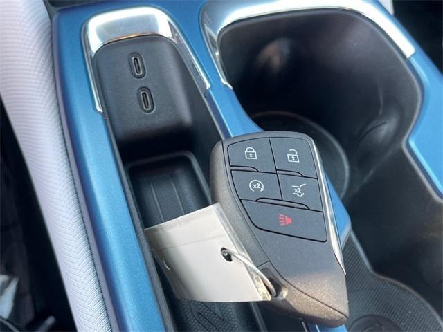 new 2025 Chevrolet Equinox EV car, priced at $40,016