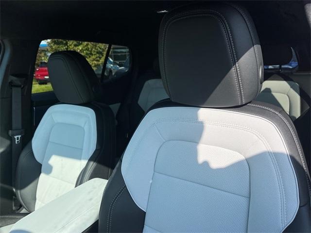 new 2025 Chevrolet Equinox EV car, priced at $40,016