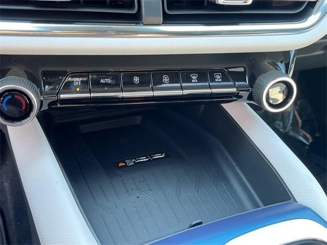 new 2025 Chevrolet Equinox EV car, priced at $40,016