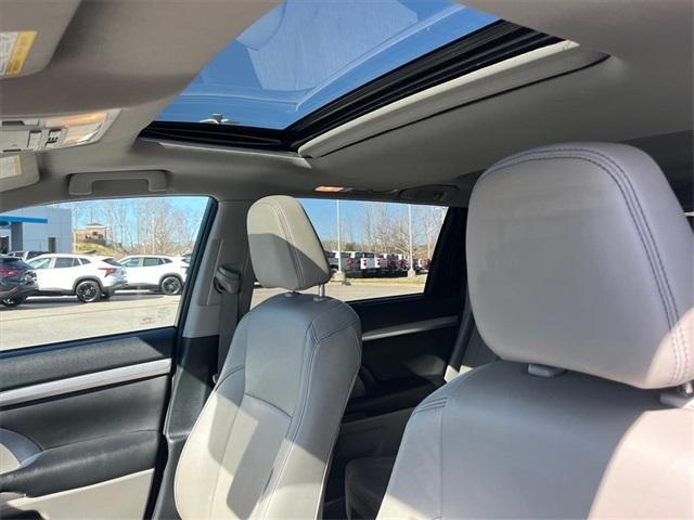 used 2017 Toyota Highlander car, priced at $17,999