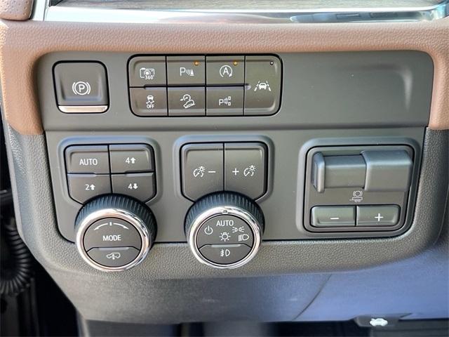 new 2025 Chevrolet Suburban car, priced at $94,078