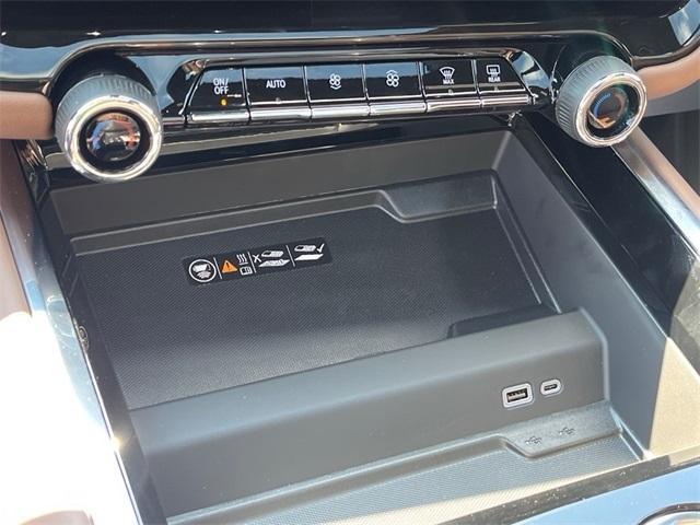 new 2025 Chevrolet Suburban car, priced at $94,078