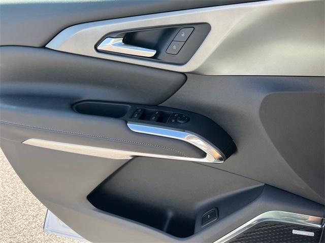 new 2025 Chevrolet Traverse car, priced at $49,808