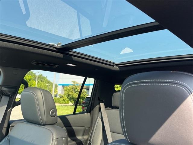 new 2025 Chevrolet Traverse car, priced at $49,808