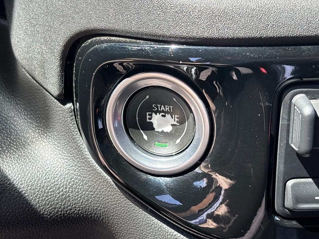 used 2022 GMC Sierra 1500 car, priced at $42,650