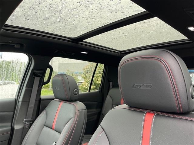 used 2024 Chevrolet Traverse car, priced at $48,500