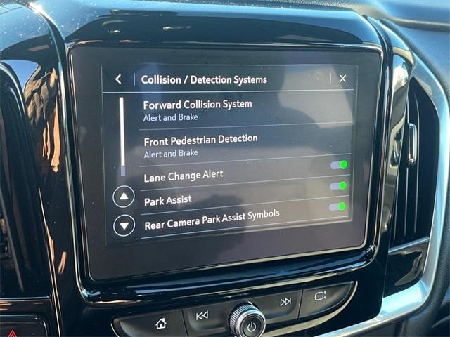 used 2023 Chevrolet Traverse car, priced at $29,400