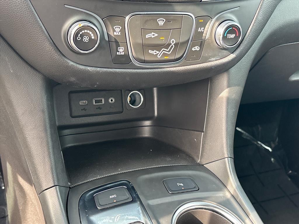 used 2024 Chevrolet Equinox car, priced at $23,244