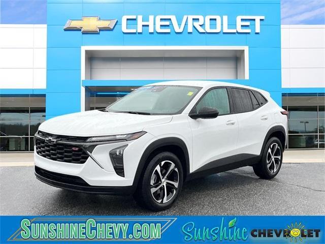 used 2025 Chevrolet Trax car, priced at $23,067