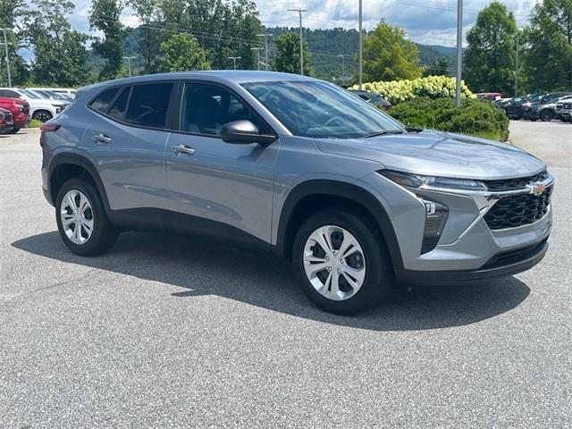 used 2025 Chevrolet Trax car, priced at $20,150