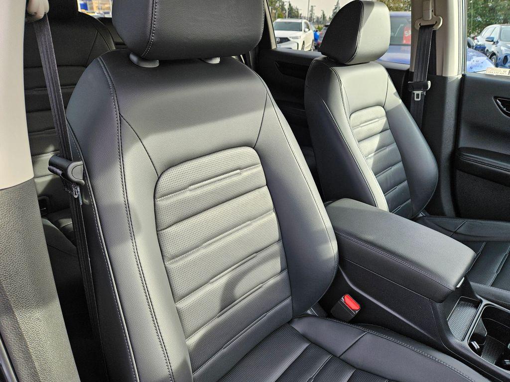 used 2023 Honda CR-V car, priced at $31,297